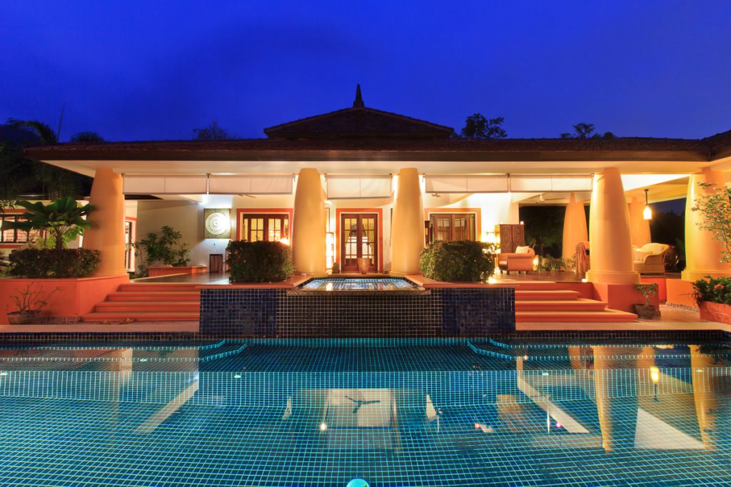 Very Solid 5 Bedroom Bali Style Villa For Sale in Hua Hin (Fully Furnished)