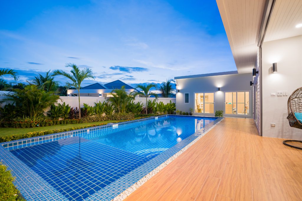 Ultra Modern 4 Bedroom Pool Villa off Soi 112 at Amazing Value - Hua Hin - photo 2