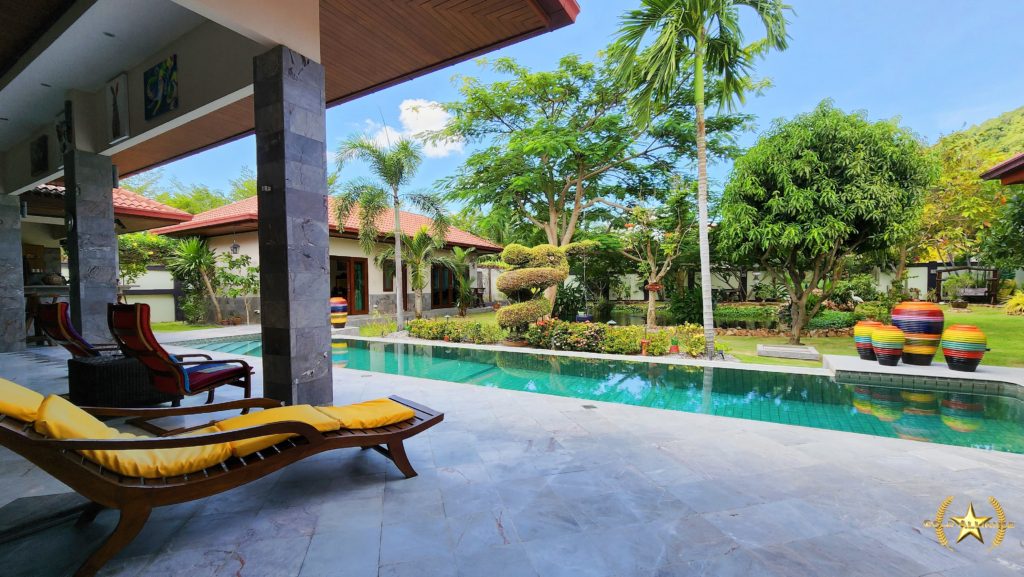 Unique Open-Plan Pool Villa Minutes from Pran Buri’s Best Beach - Hua Hin - photo 3