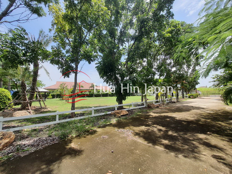 1240 sqm. Land Lakeside view close to Town - Hua Hin - photo 3