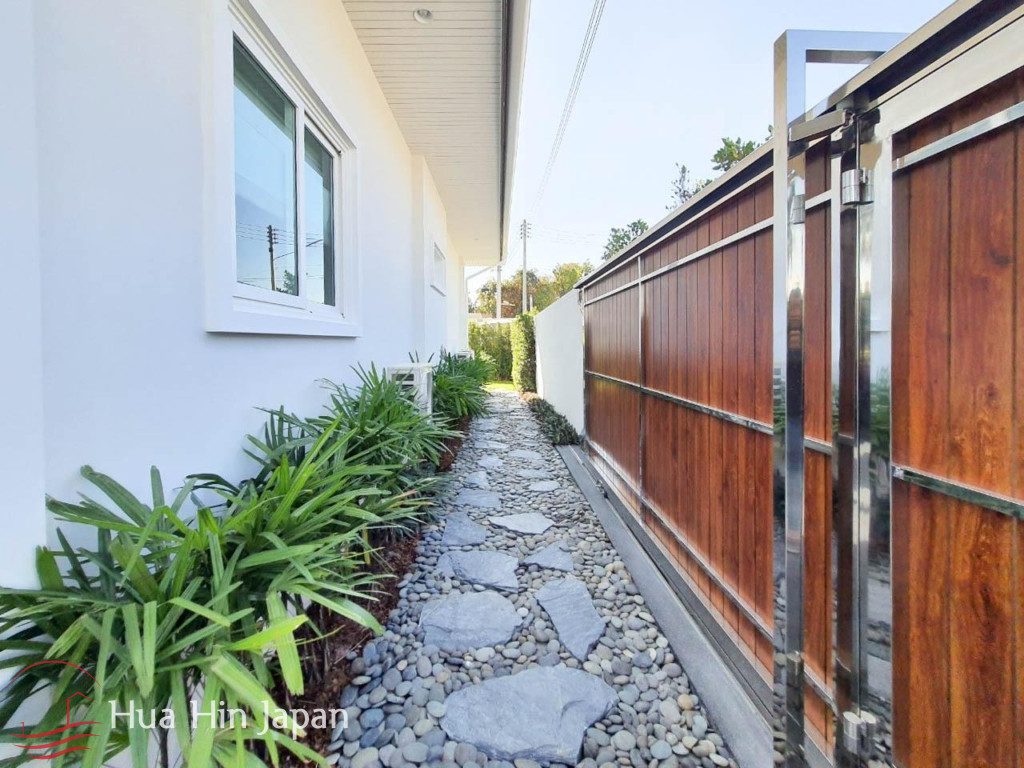 3 Bedroom Villa inside A New Luxury Pool Villa Development off Soi 112 only 10 min to Bluport - Hua Hin - photo 2