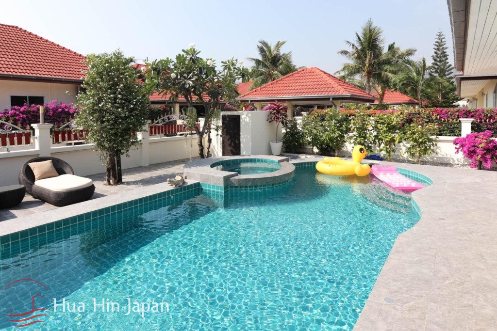 Nice 3 Bedroom Villa with a Large Private Pool  for sale in on Soi 6 Hua Hin - Hin Lek Fai - photo 15
