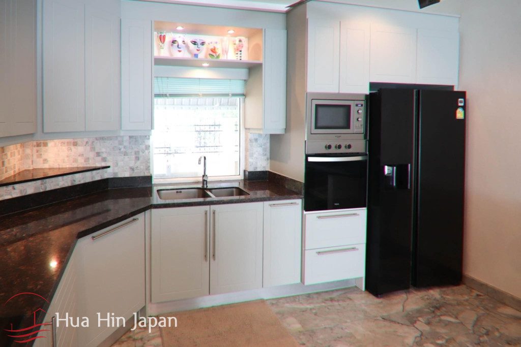 Nice 3 Bedroom Villa with a Large Private Pool  for sale in on Soi 6 Hua Hin - Hin Lek Fai - photo 13