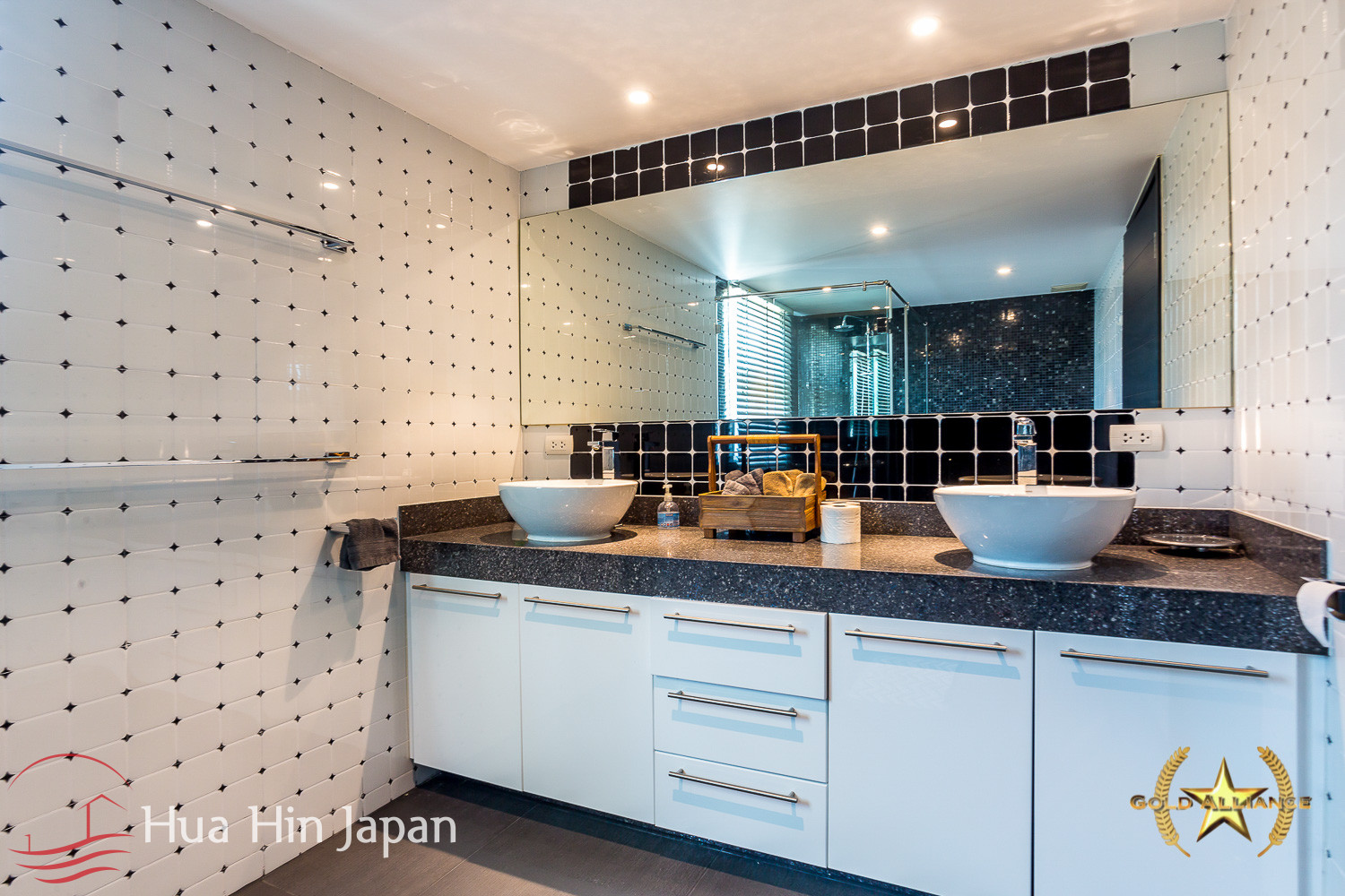 3 Bedroom Pool Villa kitchen
