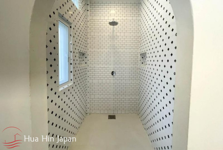 **Price Reduced!** Recently Renovated Quality 4 Bedroom Pool Villa on the way to Black Mountain Golf (fully furnished) - Hua Hin - photo 10