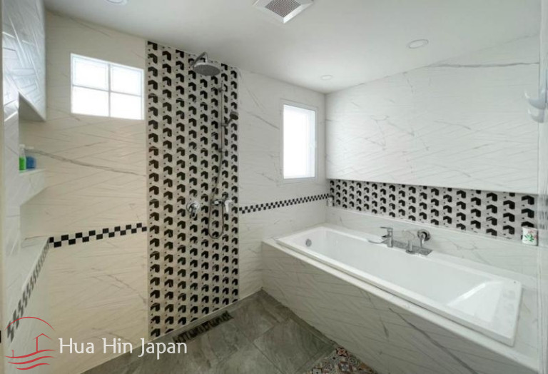 **Price Reduced!** Recently Renovated Quality 4 Bedroom Pool Villa on the way to Black Mountain Golf (fully furnished) - Hua Hin - photo 8