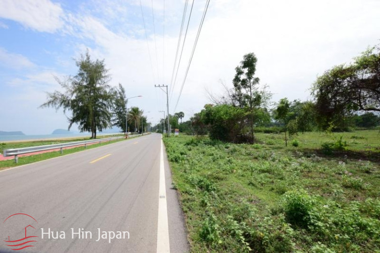 Beachfront Land on Popular Dolphin Bay Beach - Hua Hin - photo 4