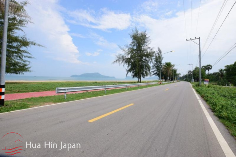 Beachfront Land on Popular Dolphin Bay Beach - Hua Hin - photo 3