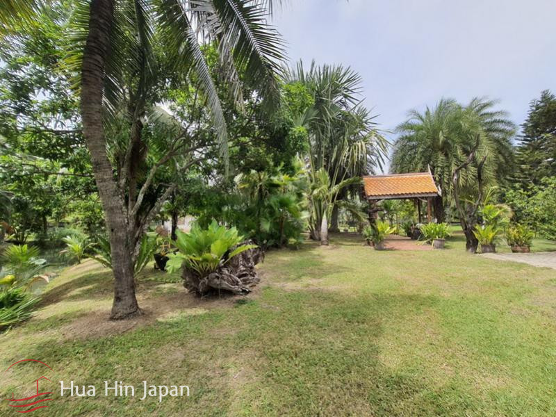 7 Rai Land on the way to Huay Mongkol Temple - Hua Hin, Thailand