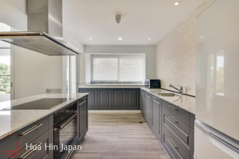 4 Bedroom Unit at Luxurious Beachfront Condominium close to BluPort Shopping Mall - Hua Hin - photo 3