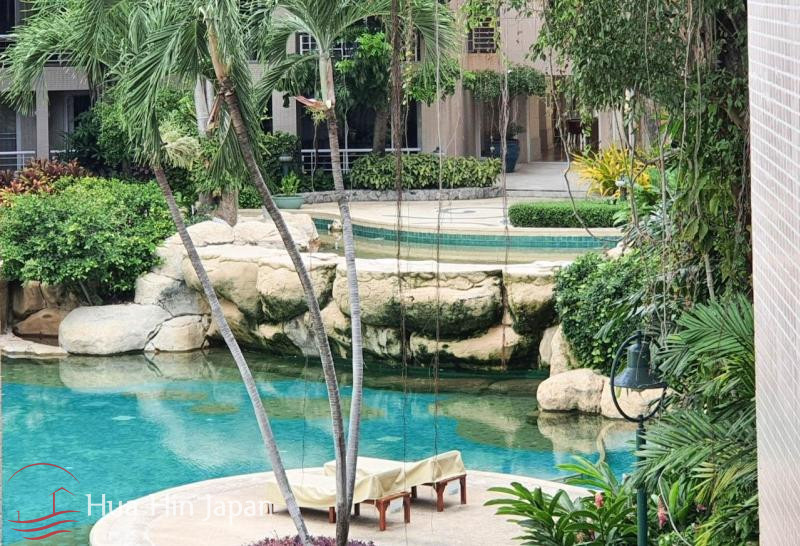 Beautiful 2 Bedroom Unit with Pool View in Popular Beachfront Sansaran Condo near BluPort - Hua Hin, Thailand
