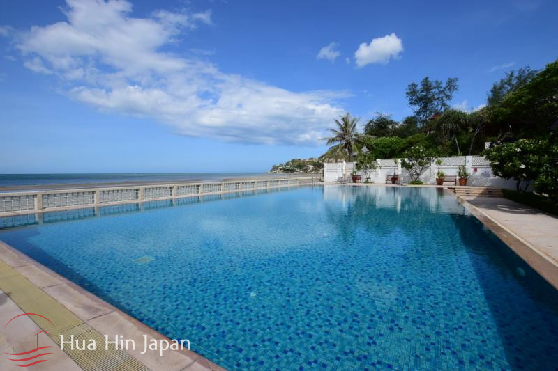 Nice 2 Bedrooms Colonial style condo right on Khao Takiab Beach - Khao Takiab, Thailand
