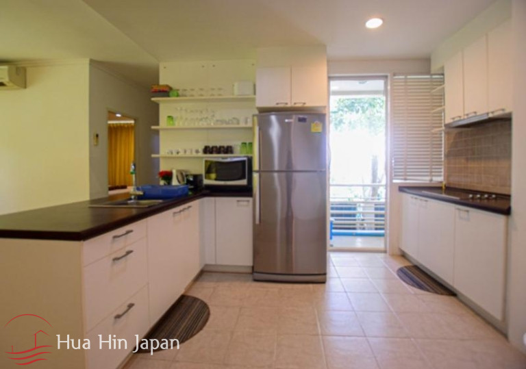 Nice Pool View 2 Bedroom Unit inside San Ploen Beachfront Condominium in Downtown Hua Hin - Hua Hin - photo 2