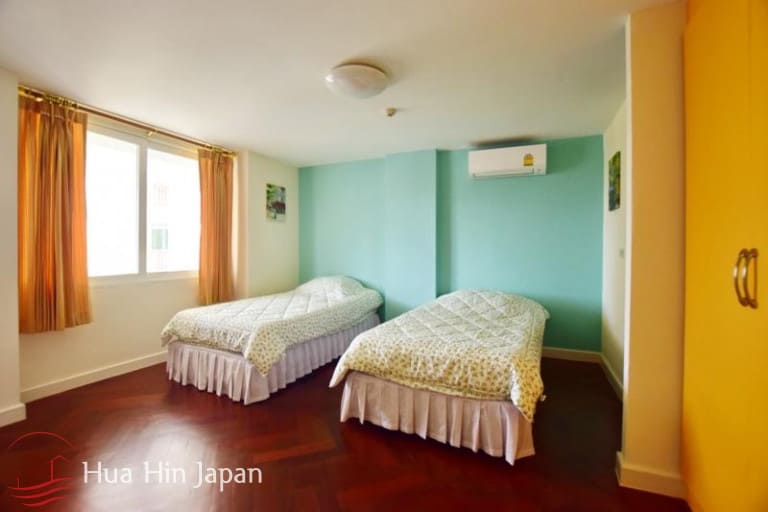 Beautiful 2 Bedroom Beachfront Condominium with Sea and Pool View within walking distance to Market Village and Bluport - Hua Hin - photo 7
