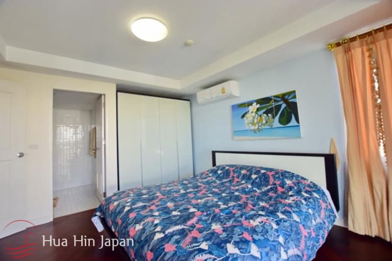 Beautiful 2 Bedroom Beachfront Condominium with Sea and Pool View within walking distance to Market Village and Bluport - Hua Hin - photo 4