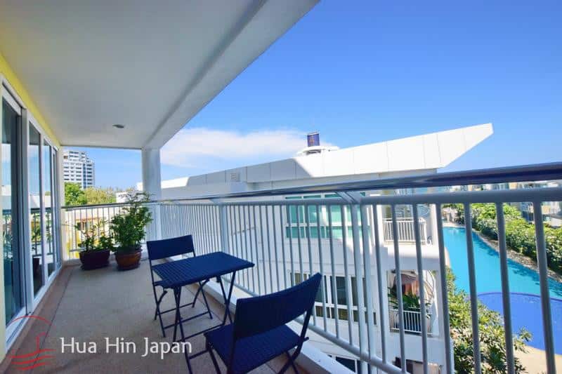 Beautiful 2 Bedroom Beachfront Condominium with Sea and Pool View within walking distance to Market Village and Bluport - Hua Hin, Thailand