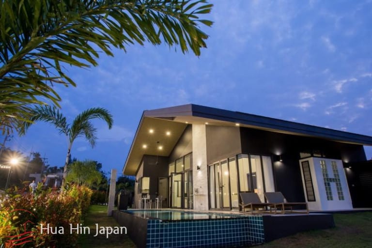 Uniquely Designed Luxurious Lake Front Villa Project near Pineapple Valley Golf - Hua Hin - photo 9