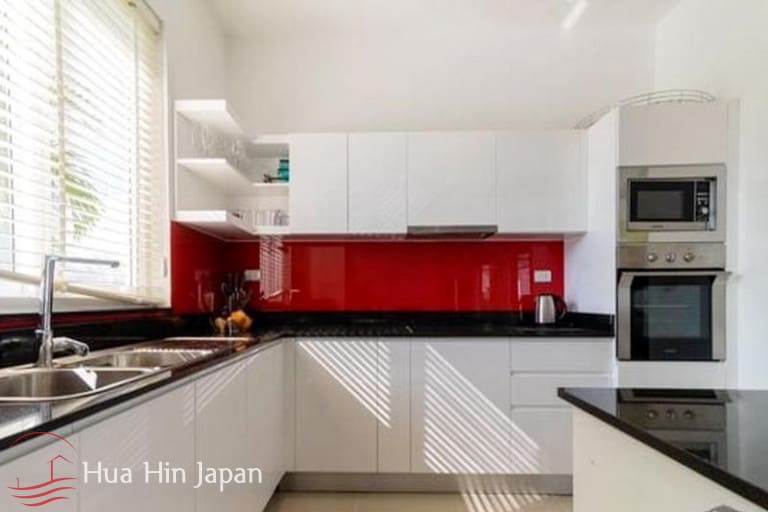 Luxurious 3 BDRM Pool Villa on Large Plot only 5 Min from BluPort (completed, fully furnished) - Hua Hin - photo 2