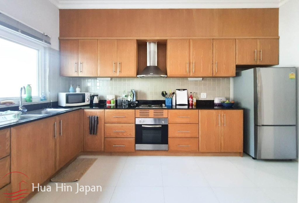 Very Solid 3 Bedroom Pool Villa on Large Plot near Downtown Hua Hin - Hin Lek Fai - photo 14
