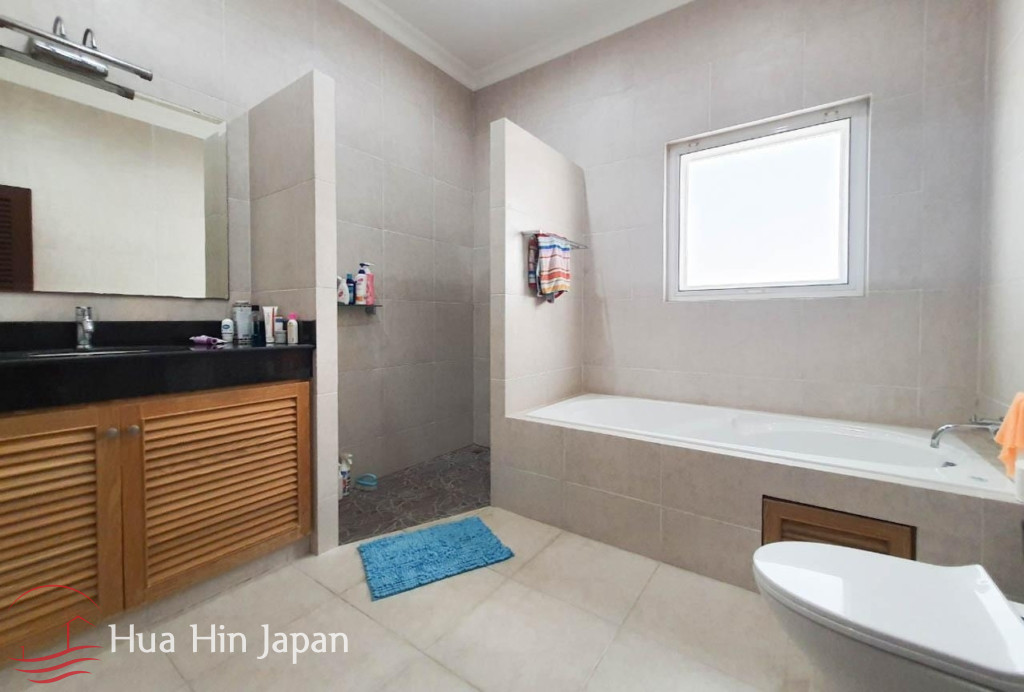 Very Solid 3 Bedroom Pool Villa on Large Plot near Downtown Hua Hin - Hin Lek Fai - photo 8