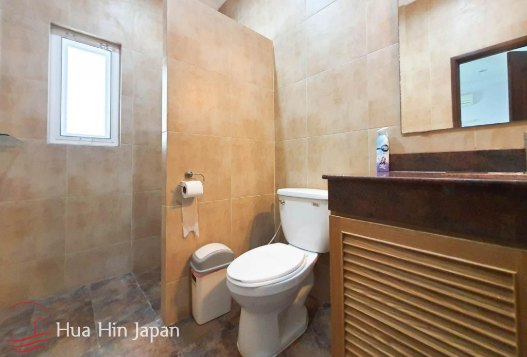 Very Solid 3 Bedroom Pool Villa on Large Plot near Downtown Hua Hin - Hin Lek Fai - photo 4