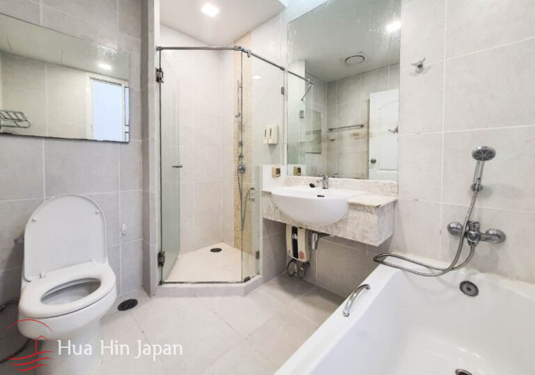 Luxurious4 Bedroom unit at downtown beachfront condo with private Jacuzzi - Hin Lek Fai - photo 12