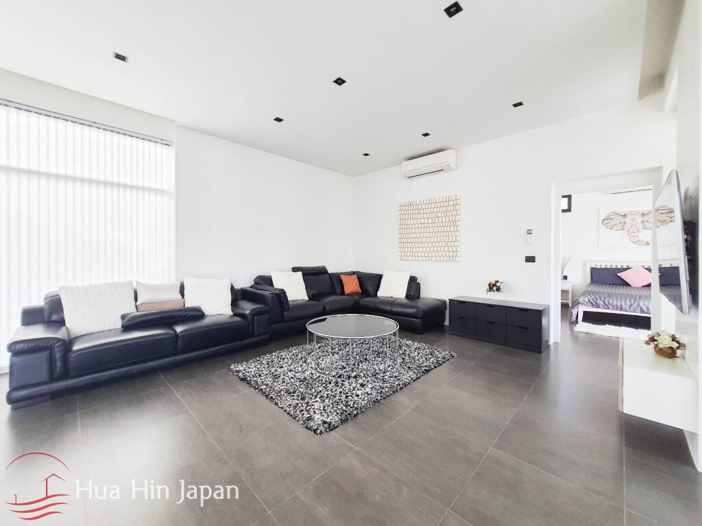 Contemporary Design Villa inside Resort/Residential Property Almost Next to Banyan Golf (Completed, furnished) - Hua Hin - photo 8