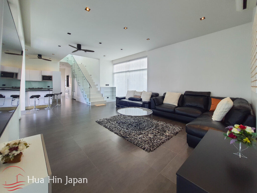 Contemporary Design Villa inside Resort/Residential Property Almost Next to Banyan Golf (Completed, furnished) - Hua Hin - photo 2