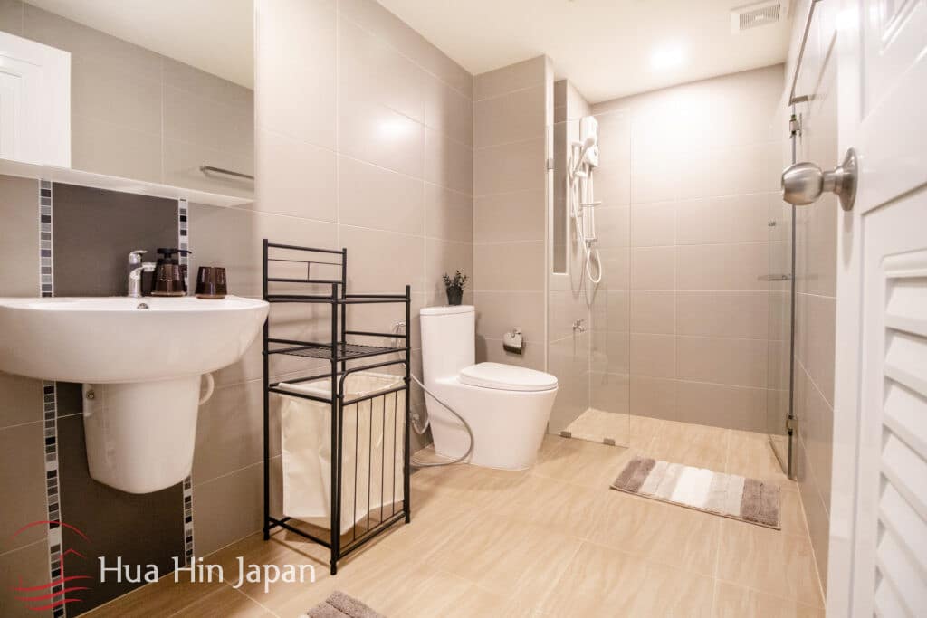 New 2 Bedroom Condominium unit for Sale within Walking Distance to Bluport Shopping Mall in Hua Hin - Khao Takiab - photo 12