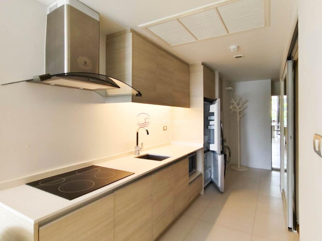 Rare Dual-View Corner Suite: 3BR Beachfront Living with Sea &amp; Golf Course Panoramas for Sale in Hua Hin - Khao Takiab - photo 4