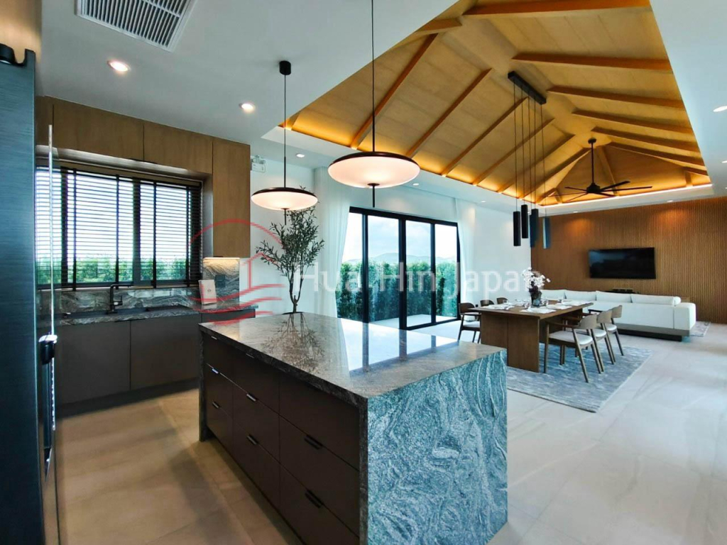 Price Reduced!  Newly Completed Executive Villa near Pineapple Valley Golf in Hua Hin by Award Winning Developer for Sale - Khao Takiab - photo 6