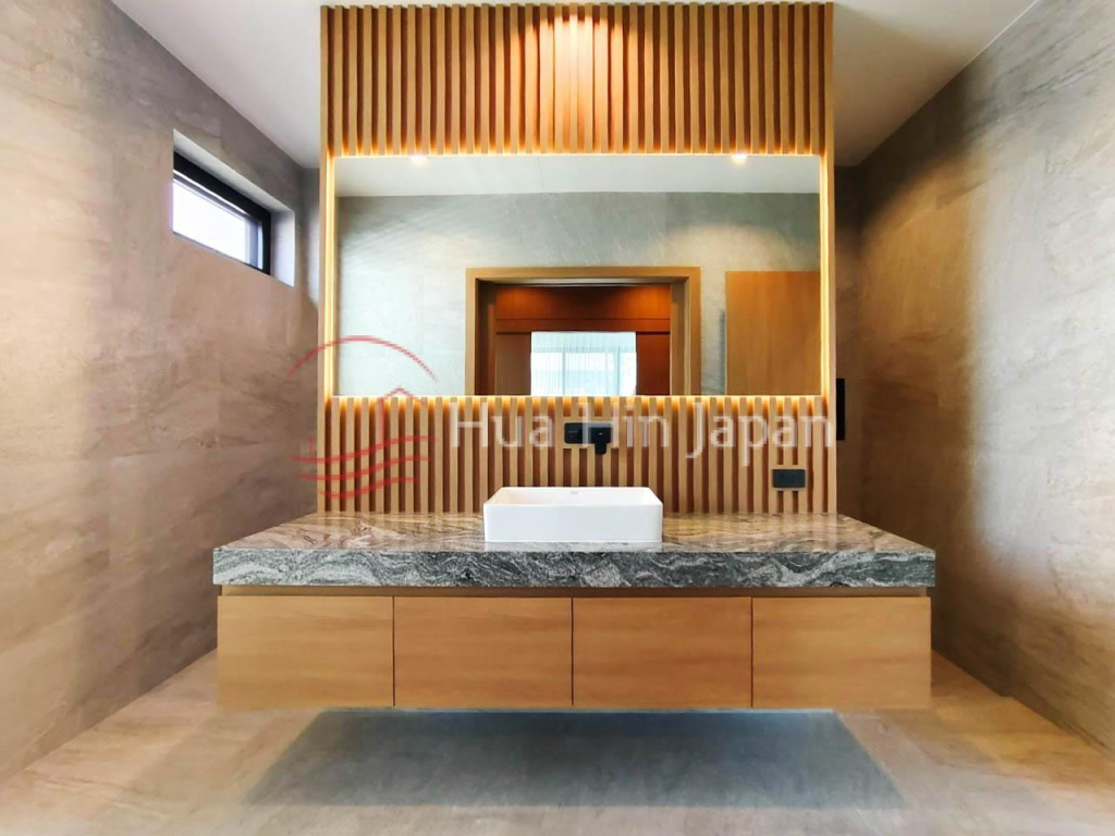 Price Reduced!  Newly Completed Executive Villa near Pineapple Valley Golf in Hua Hin by Award Winning Developer for Sale - Khao Takiab - photo 4