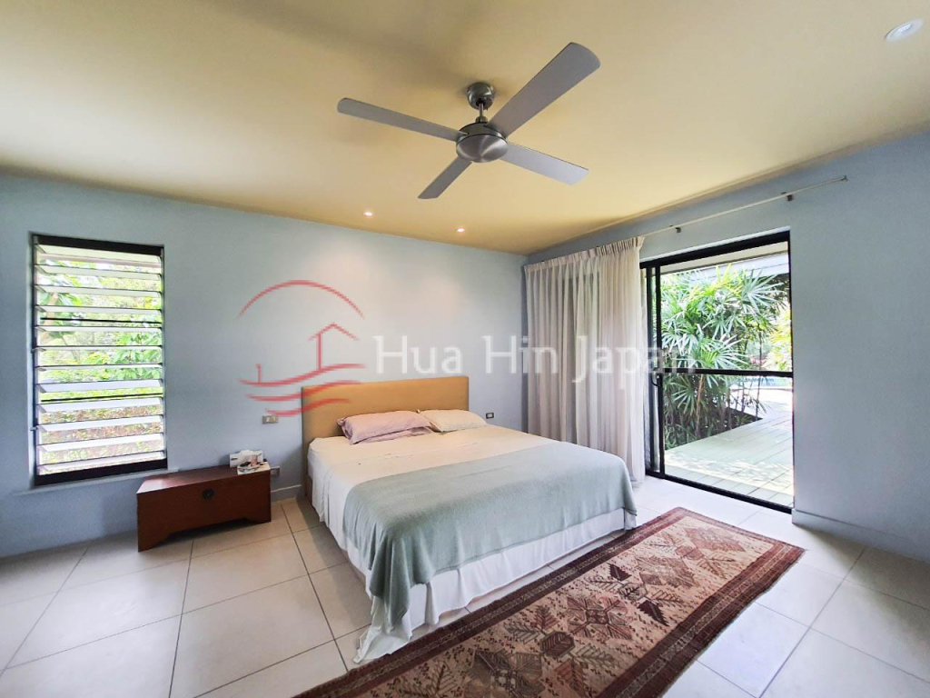 Very Private, Energy Saving 7 Bedroom Villa on 2 Rai Land inside Springfield Golf Course - Hua Hin - photo 8