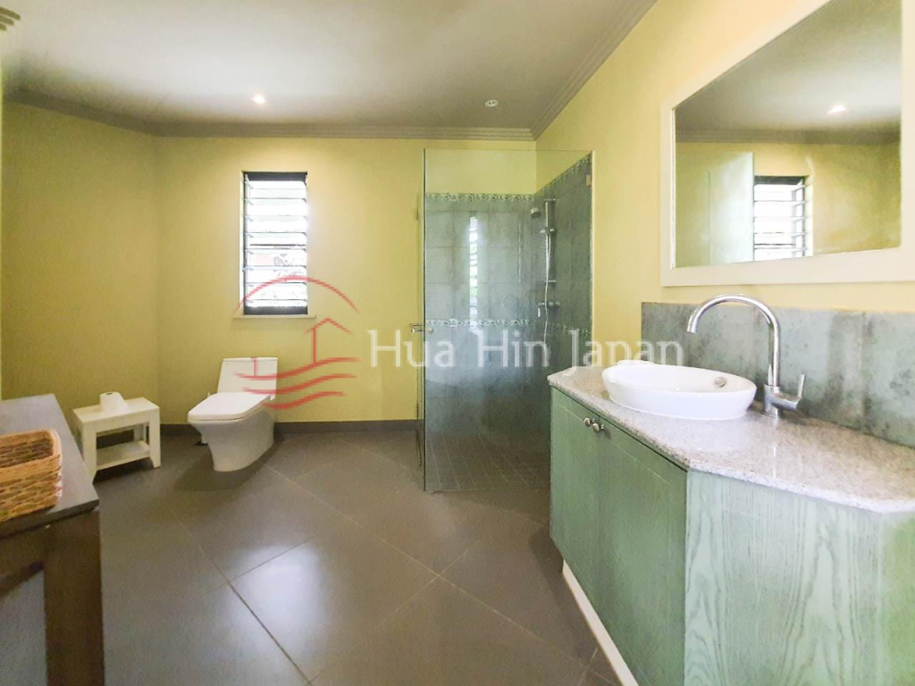 Very Private, Energy Saving 7 Bedroom Villa on 2 Rai Land inside Springfield Golf Course - Hua Hin - photo 5