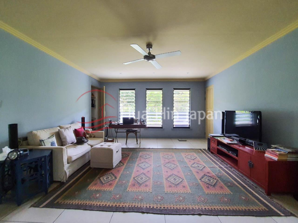 Very Private, Energy Saving 7 Bedroom Villa on 2 Rai Land inside Springfield Golf Course - Hua Hin - photo 3