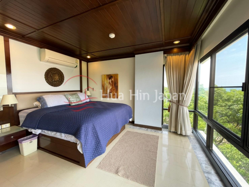 A Large 3 Bedroom Unit with Panoramic Sea View at Santipura Beachfront Condominium for Sale in Hua Hin (Furnished) - Khao Tao - photo 3