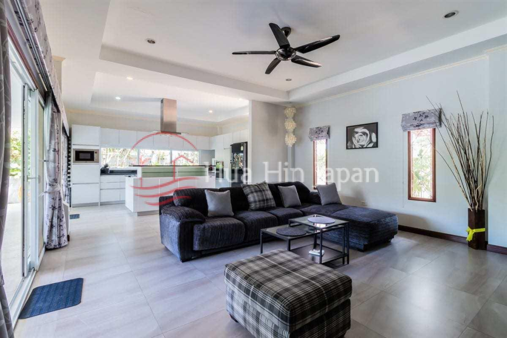 Great Location!  Spacious 3 Bed Pool Villa in Avenue 88 Project for Sale, Close to Hua Hin Town Centre - Hua Hin - photo 13