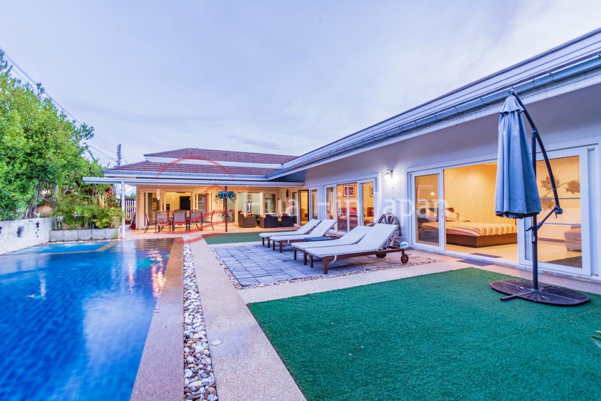 Great Location!  Spacious 3 Bed Pool Villa in Avenue 88 Project for Sale, Close to Hua Hin Town Centre - Hua Hin, Thailand
