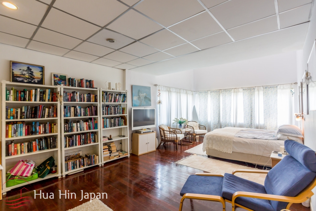 Location, Location, Location!  A Large 5 BDRM Beach House Only A Few Hundred Meter From The Beach - Hin Lek Fai - photo 7