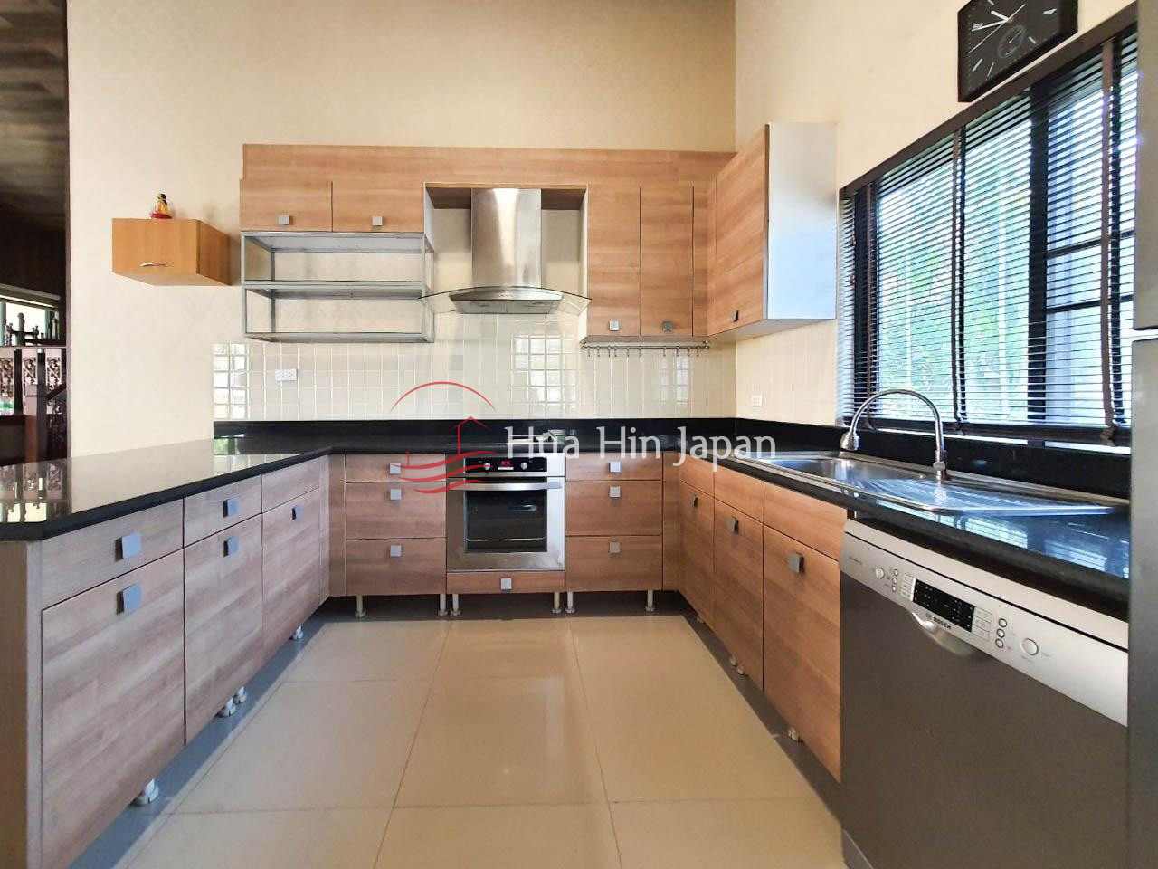 3 Bedroom Villa in Completed Project on Soi 88