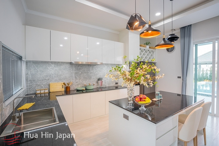 New 3 Bedroom Luxury Pool Villas in Soi 88, Close to Downtown Hua Hin (Completed & Semi-Completed) - Hin Lek Fai - photo 13