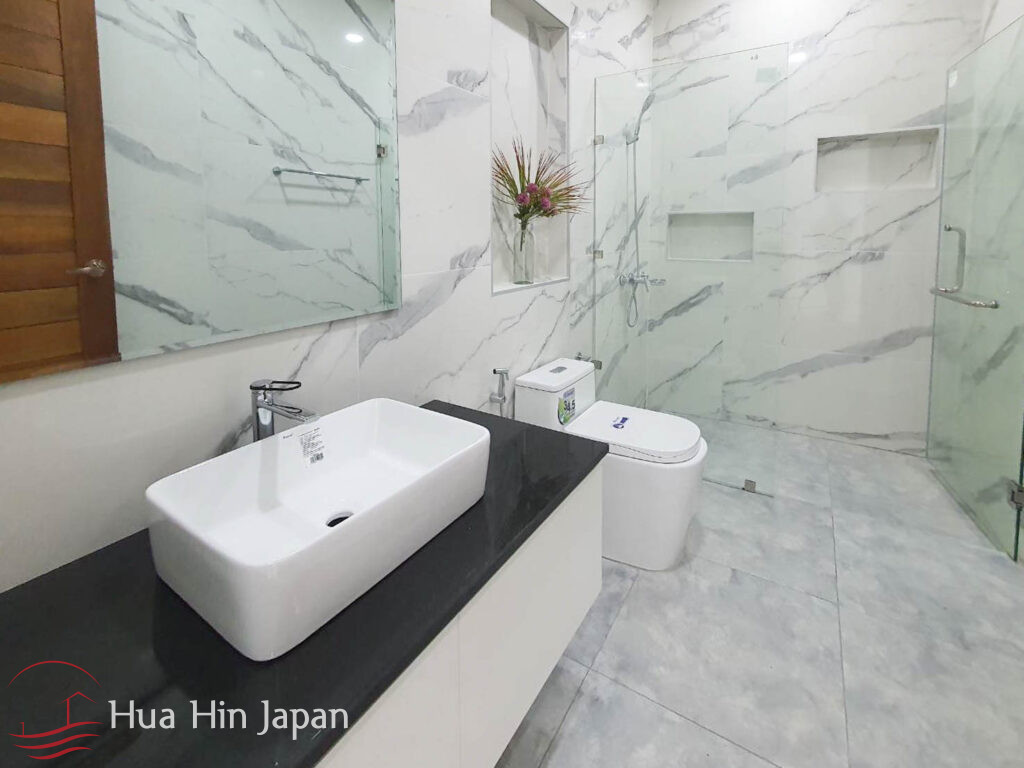 New 3 Bedroom Luxury Pool Villas in Soi 88, Close to Downtown Hua Hin (Completed & Semi-Completed) - Hin Lek Fai - photo 7