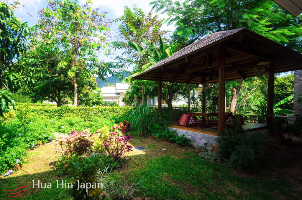 4 BDRM Mansion Right on Black Mountain Golf Course (Completed, Fully Furnished) - Hin Lek Fai - photo 3