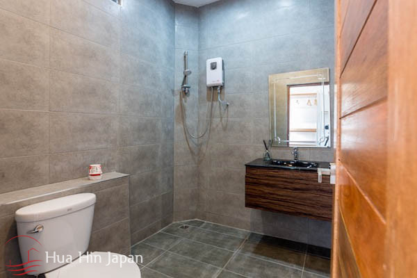 Big luxury estate villa with very large land for sale west of Hua Hin - Hin Lek Fai - photo 3