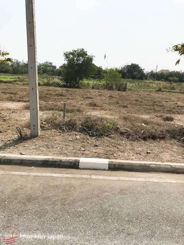 Palm Hills Village Plot of 1 Rai 1,600 square meters - Hua Hin, Thailand