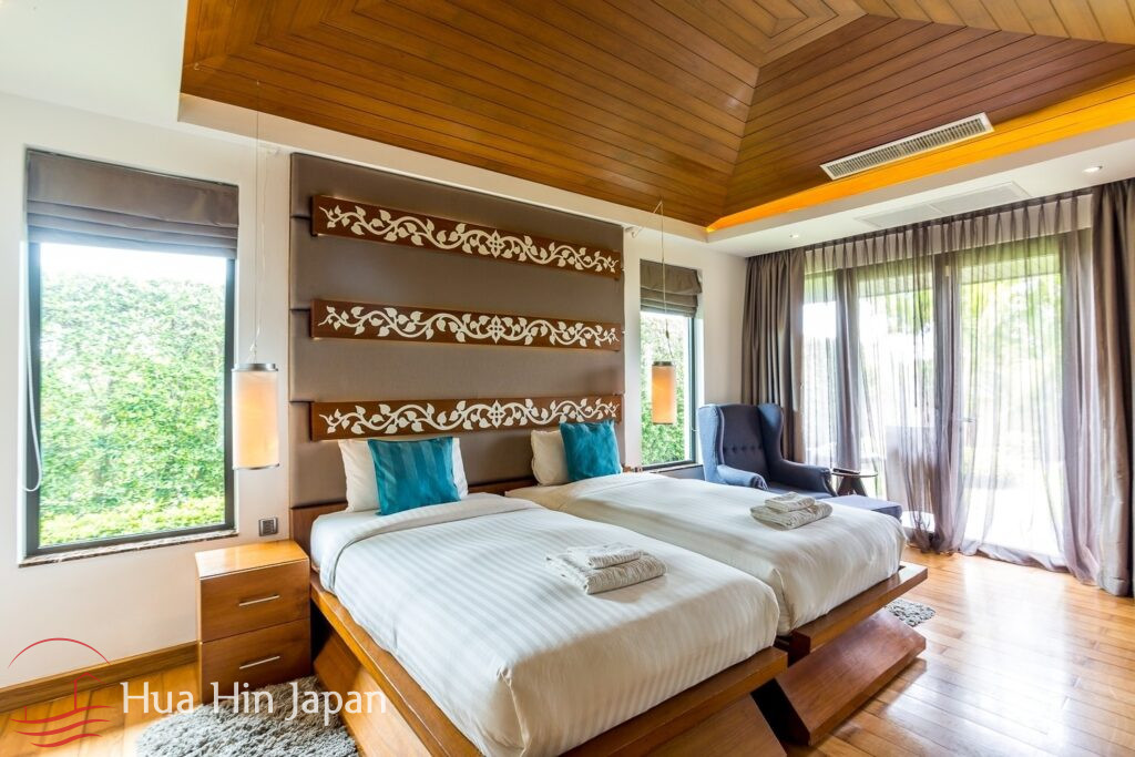 A Large, Lake Facing Balinese Style 3 Bedroom Pool Villa in Khao Takiab Area (Completed, Fully Furnished) - Khao Takiab - photo 7