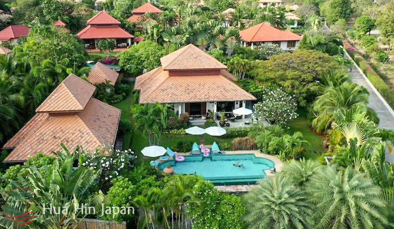 Balinese Style Luxury Villa in White Lotus Project, only 4 km to BluPort Mall (completed, Fully Furnished) - Hua Hin - photo 1