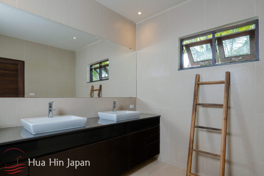 Balinese 5 Bedroom Pool Villa Inside Prestigious Belvida Residence Near Town (Completed & Fully Furnished) - Hua Hin - photo 5