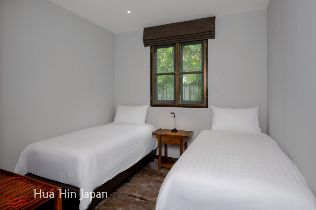 Balinese 5 Bedroom Pool Villa Inside Prestigious Belvida Residence Near Town (Completed & Fully Furnished) - Hua Hin - photo 3