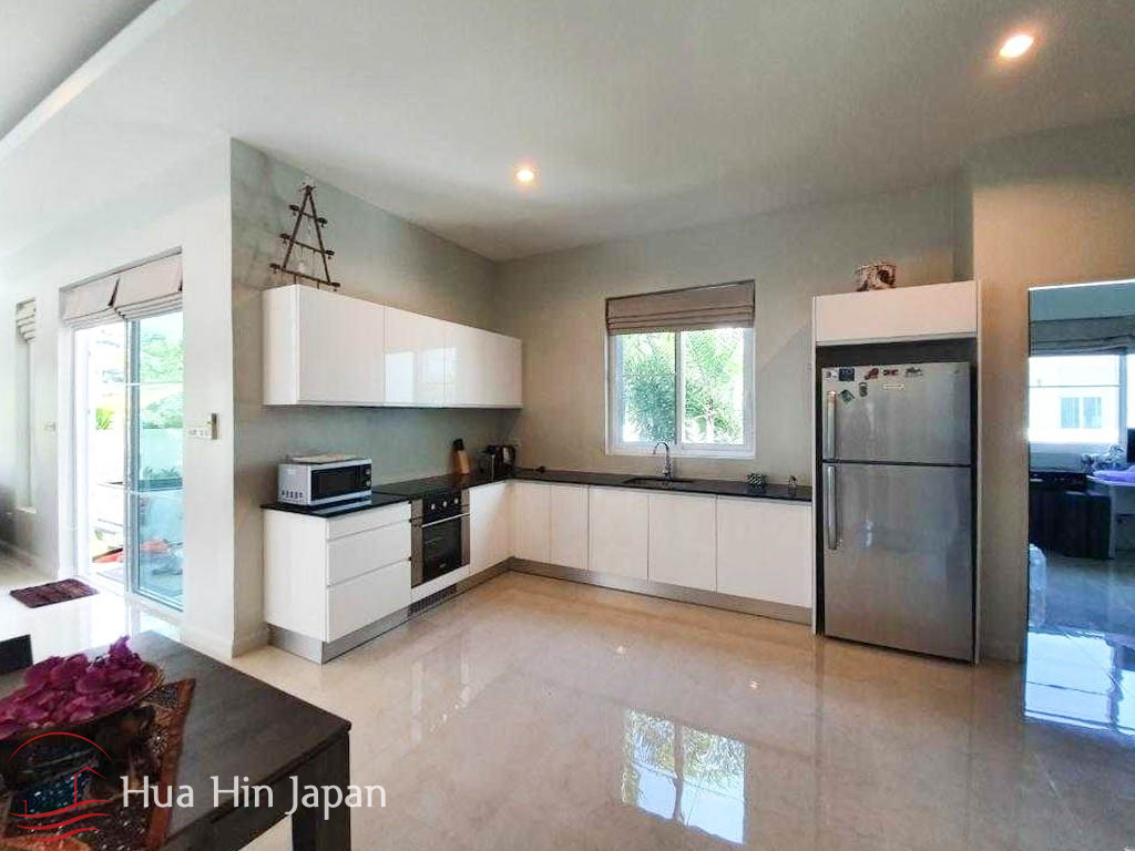 3 Bedroom Modern Pool Villa Only 800 M From Dolphin Bay Beach
